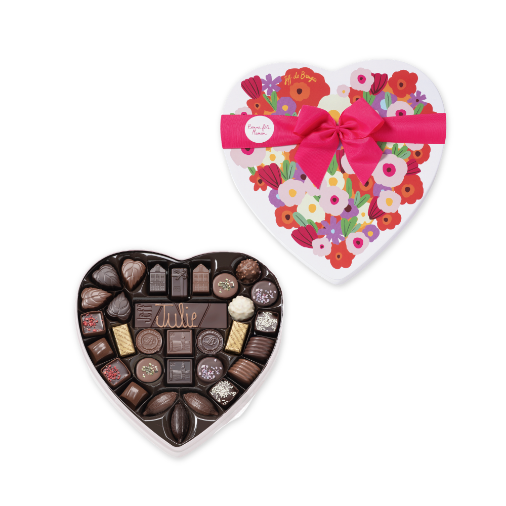 BOÎTE CŒUR FÊTE DES MÈRES 30 CHOCOLATS ET UNE BARRE