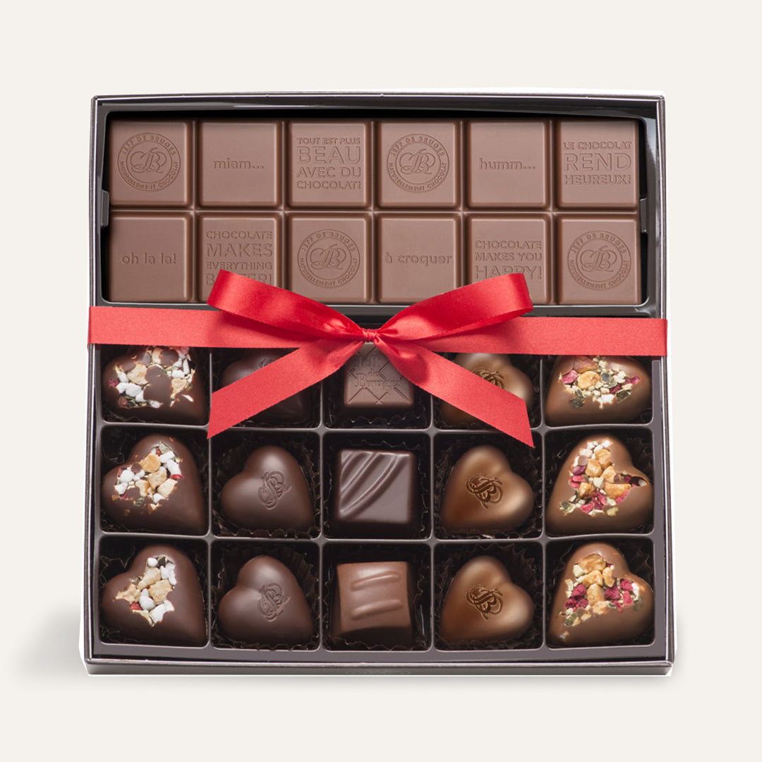 BOX OF 15 ASSORTED CHOCOLATES AND PERSONALIZED BAR