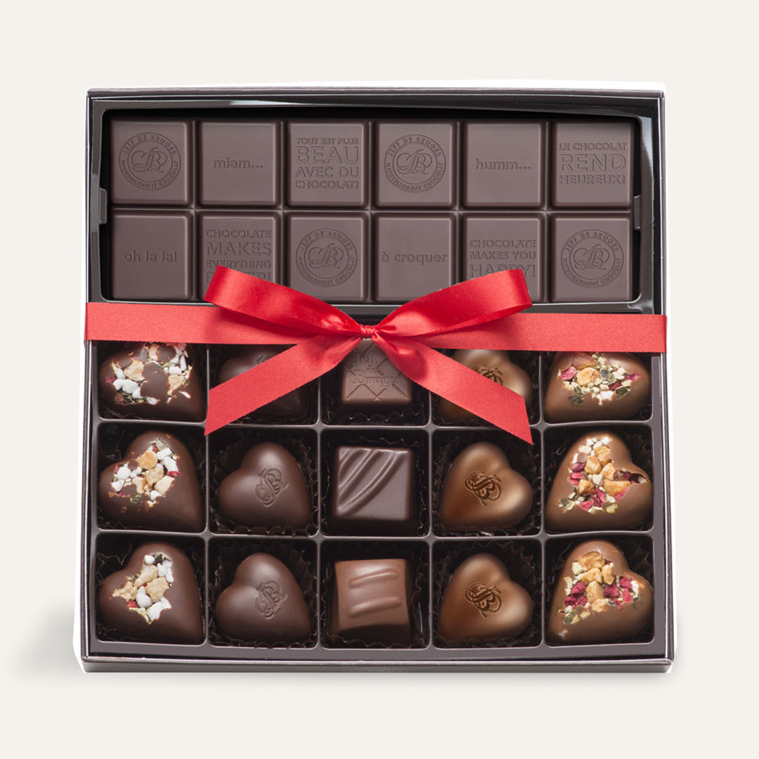 BOX OF 15 ASSORTED CHOCOLATES AND PERSONALIZED BAR
