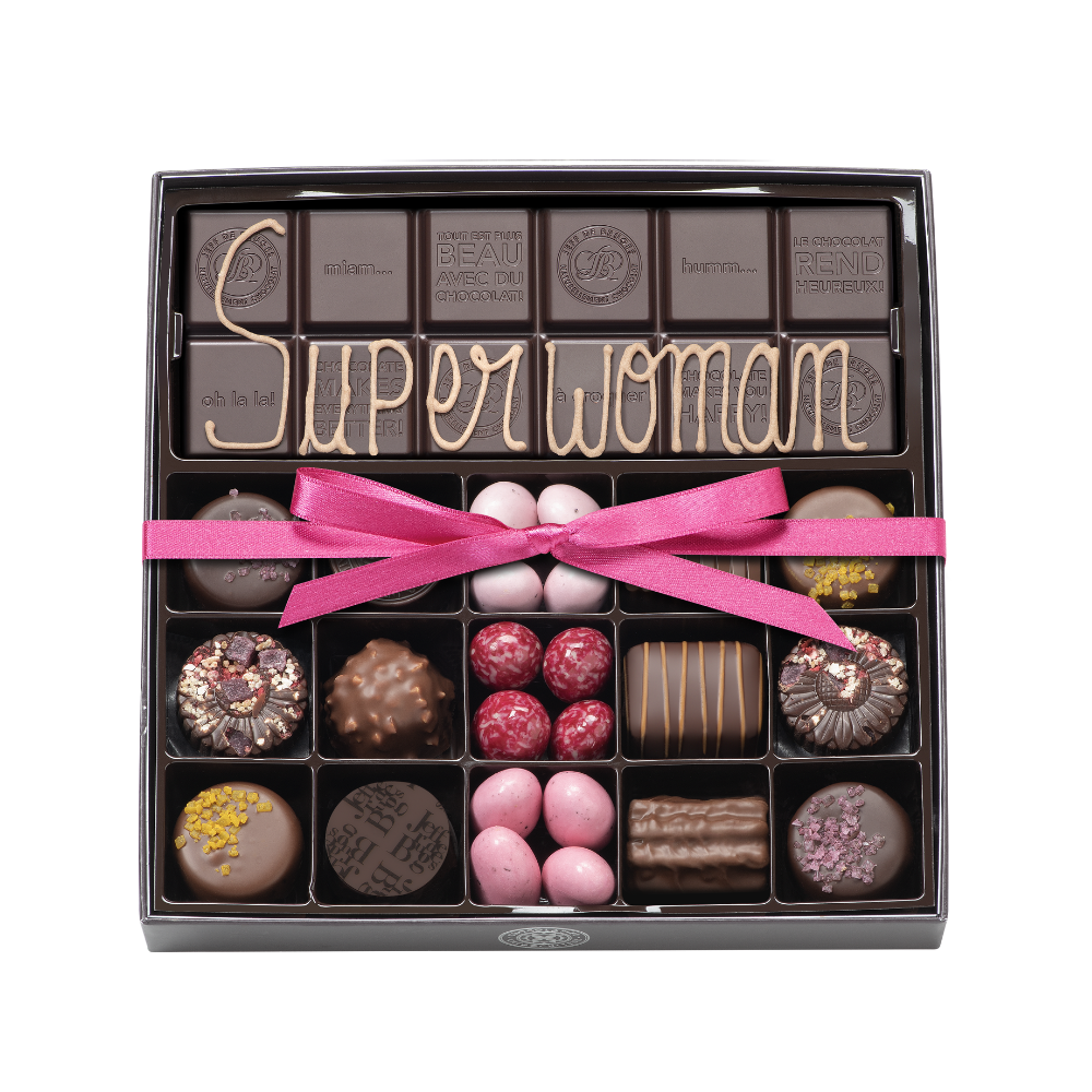 BOÎTE SPÉCIALITÉ  FÊTE DES MÈRES 15 CHOCOLATS ET TABLETTE