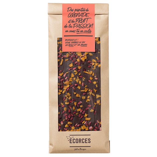 CHOCOLATE BARK PISTACHIO MILK, BRIPS AND HAZELNUTS