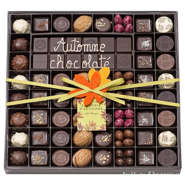 CHOCOLATE BOX AND CUSTOMIZABLE BAR